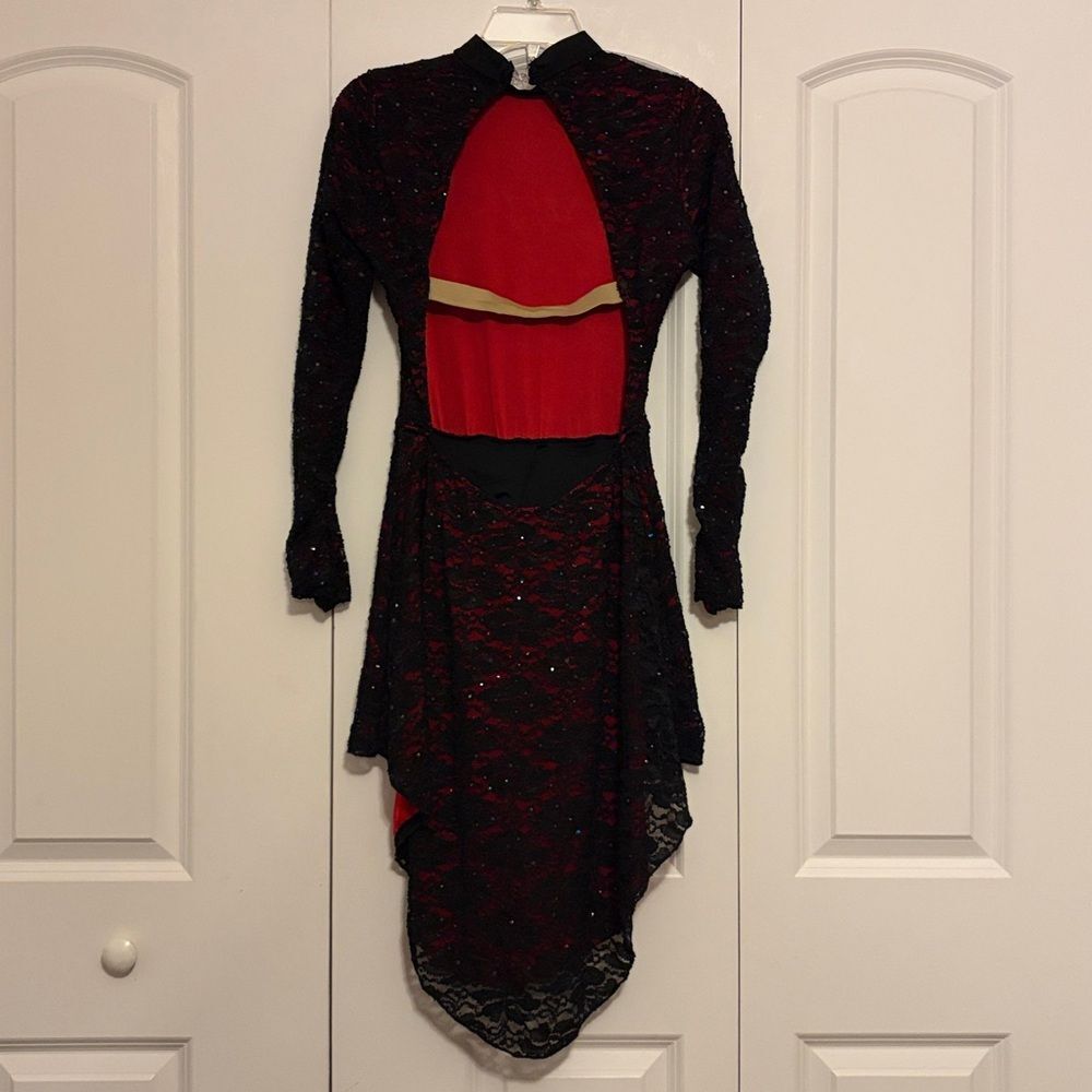 Adult Open Back Long Sleeve Black and Red Lace Dress Dance Costume Size Medium - Picture 4 of 5